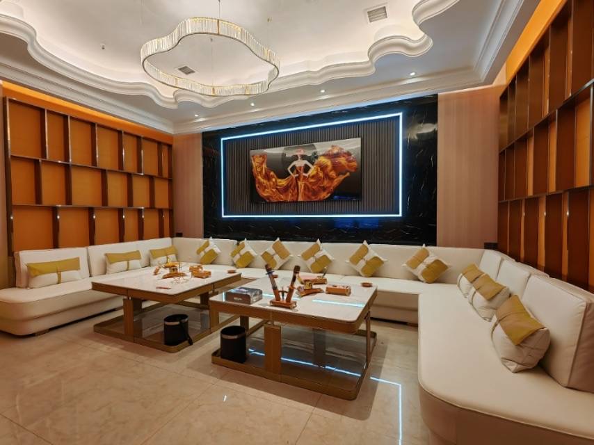 Gallery 2