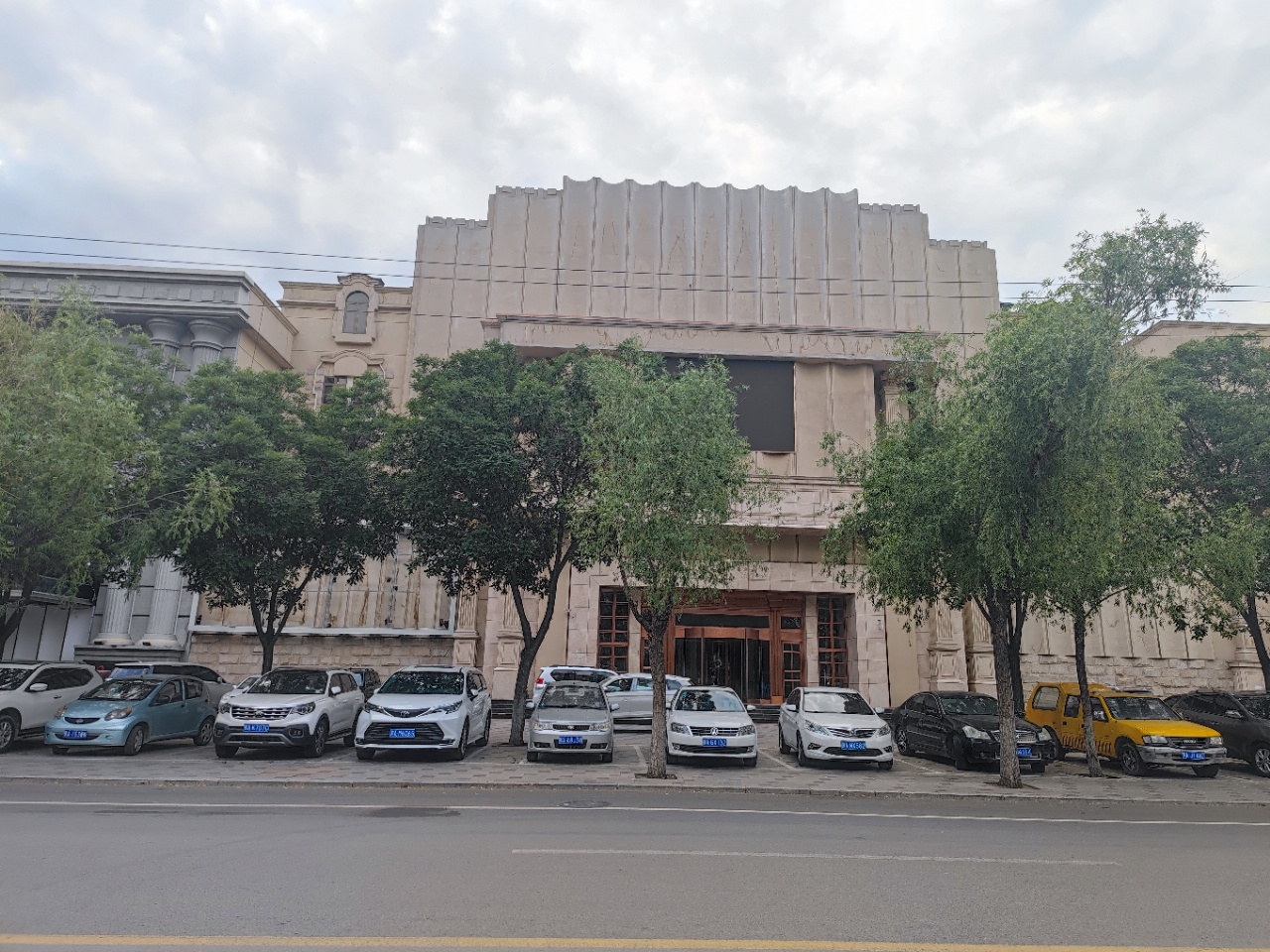 银河(水上公园北街店)