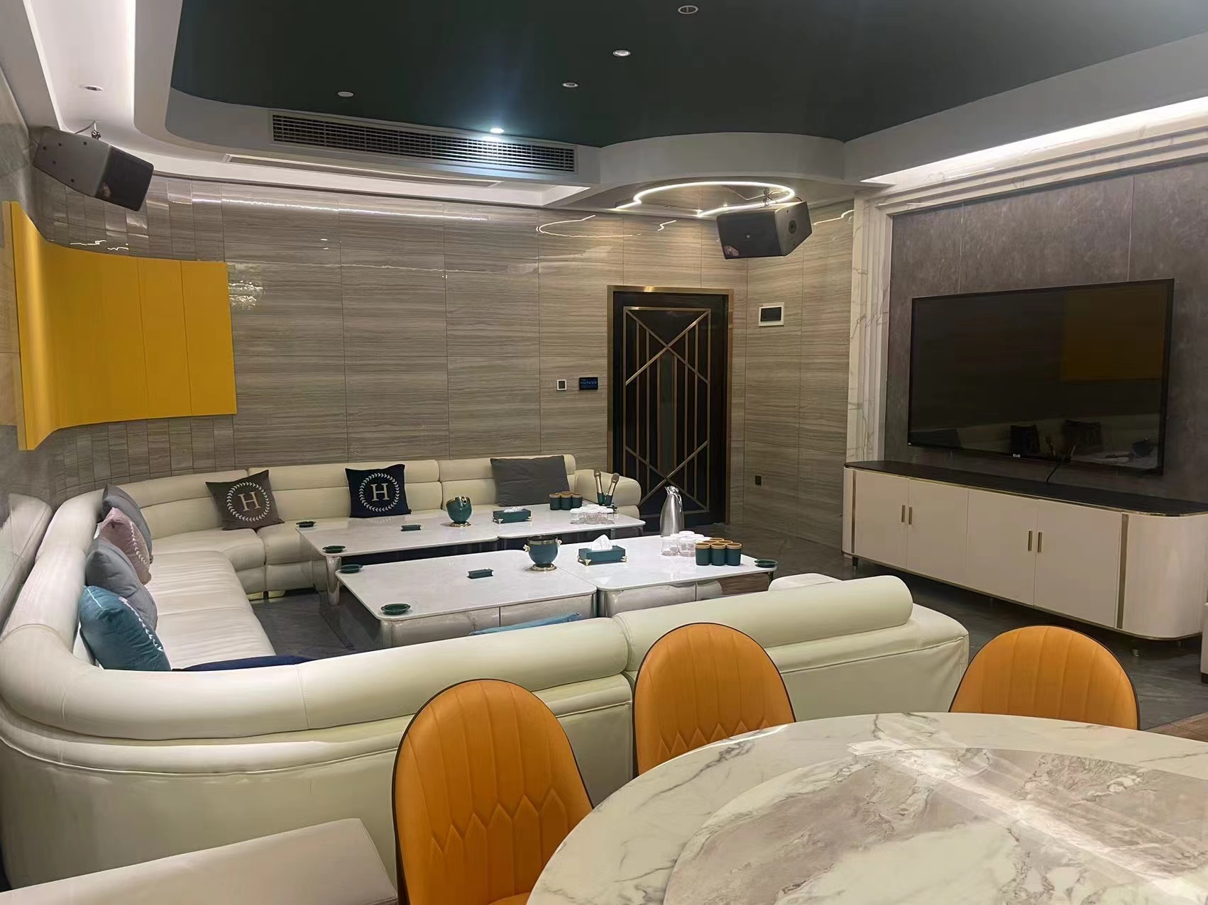 Gallery 2