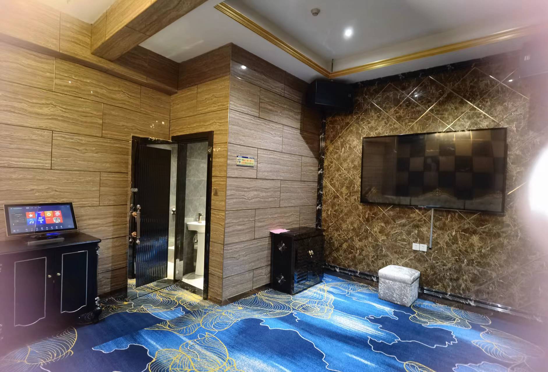 鼎豪娱乐KTV(花生唐店)